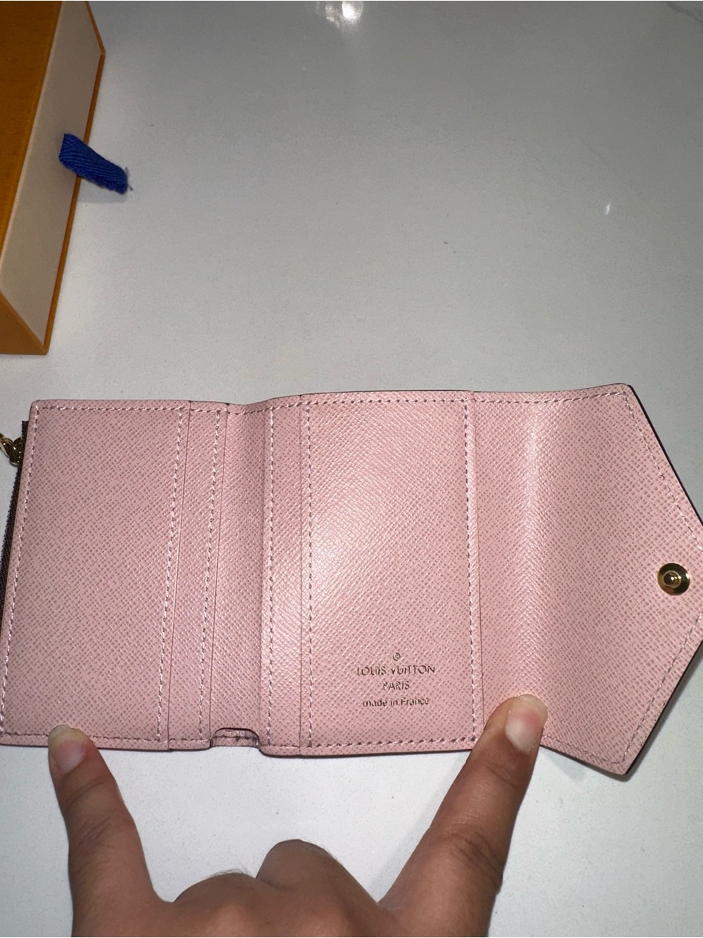 Louis Vuitton Zoé Wallet - Picture 6 of 16